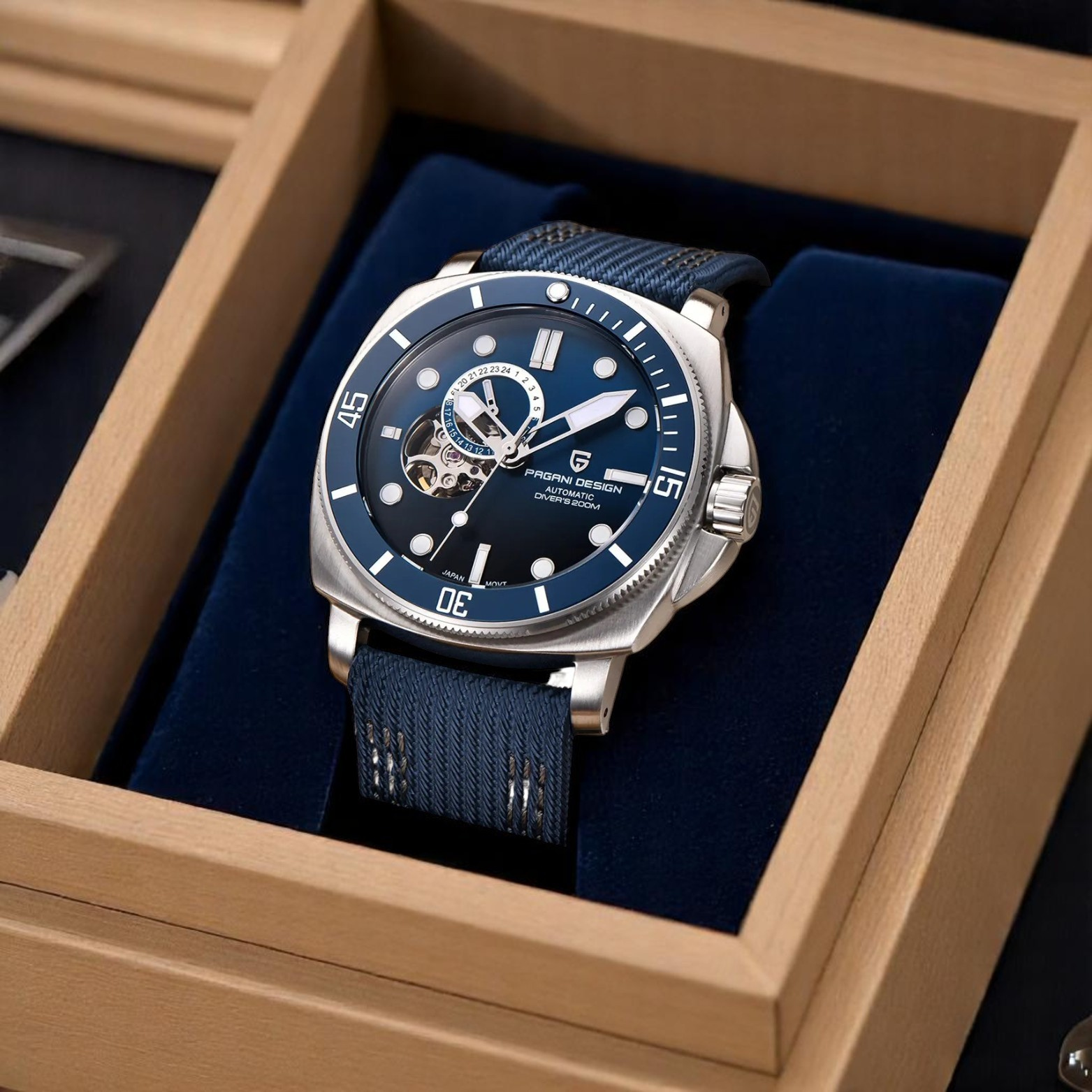 Men's 20 Bar Mechanical Sports Watch
