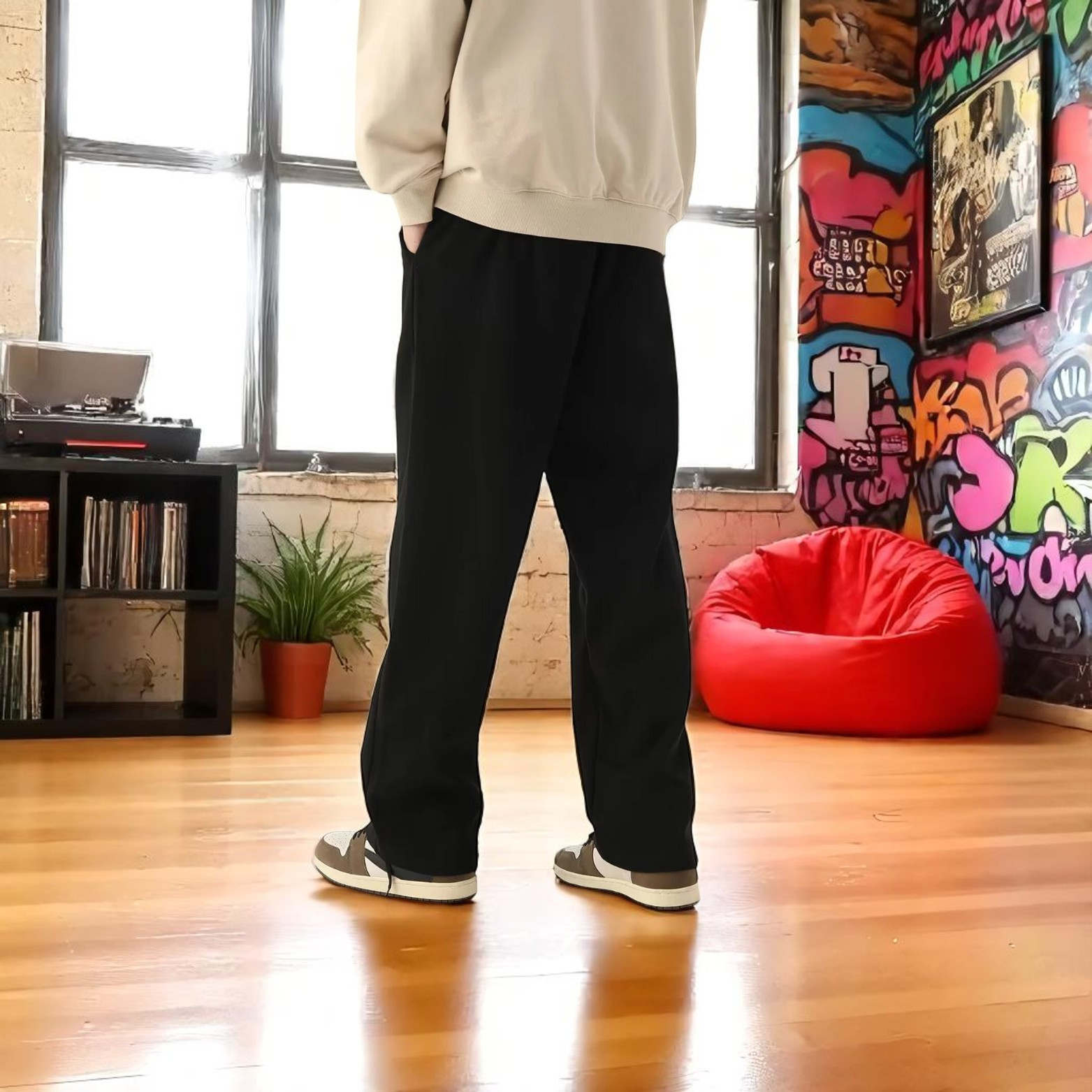 Men Black baggy jogger pants streetwear outfit – The Crew