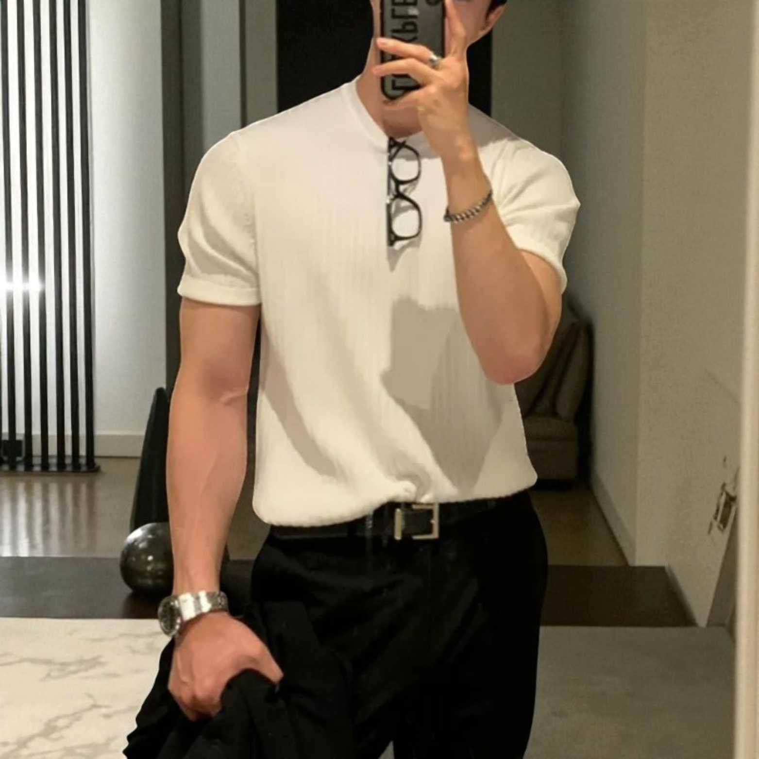 Lightweight Minimalist Style T-Shirt