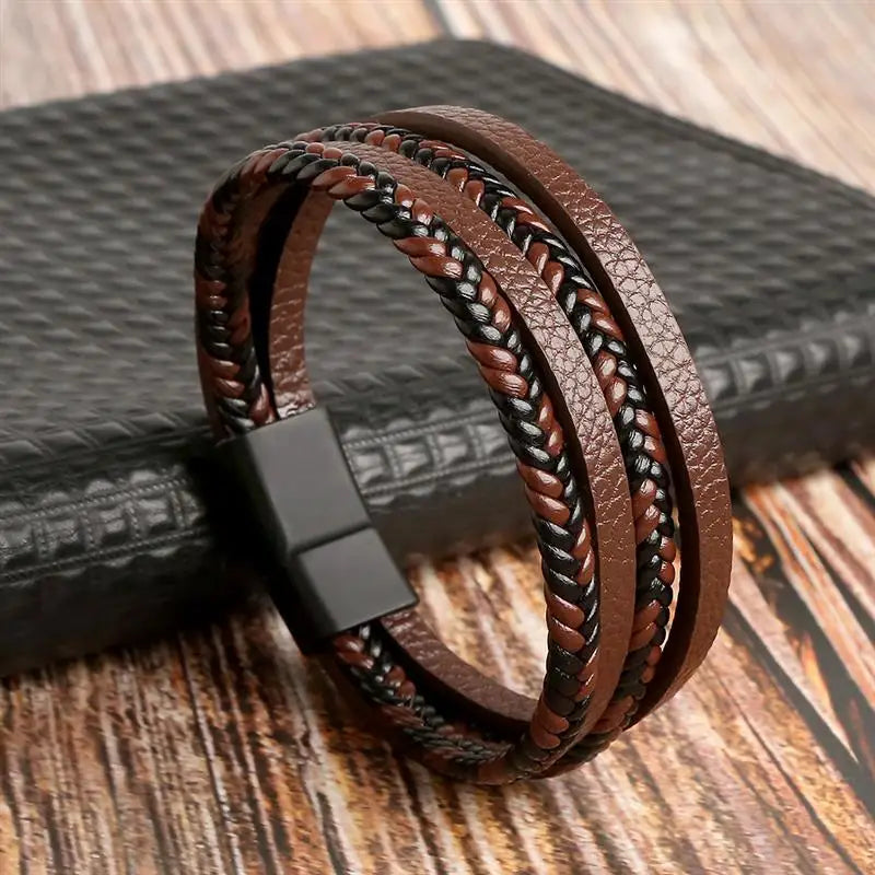 Classic woven leather bracelet