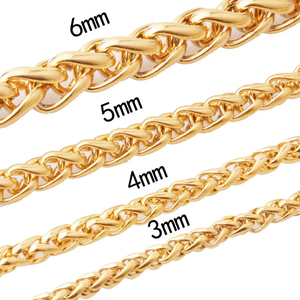Elegant twisted chain necklace