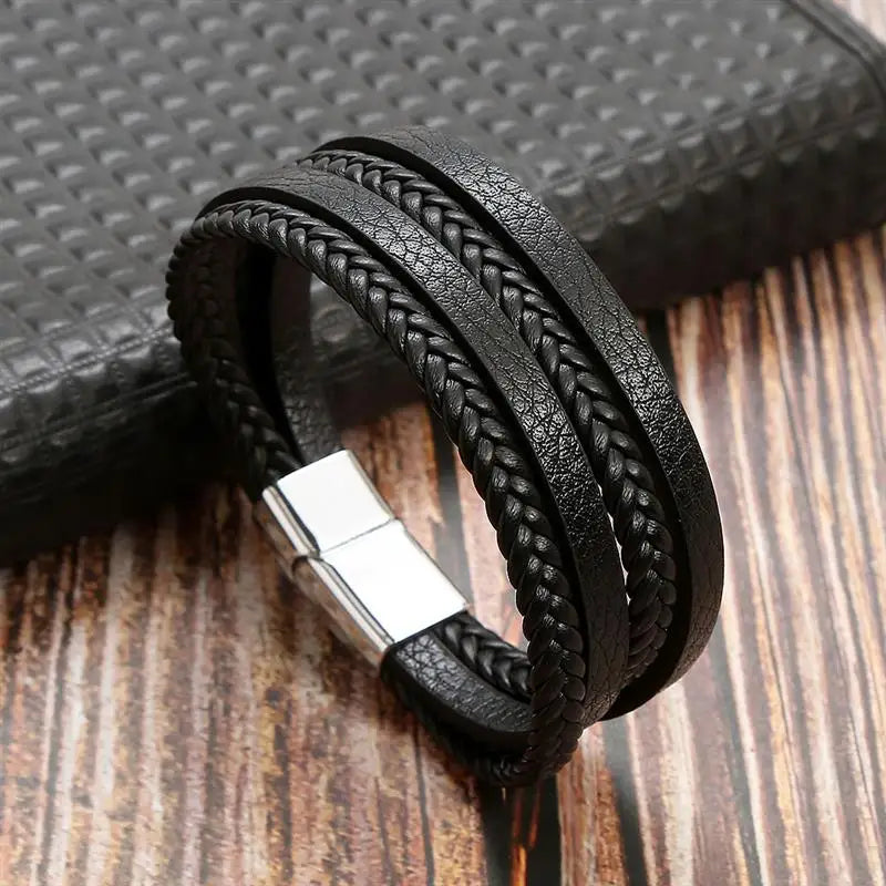 Classic woven leather bracelet