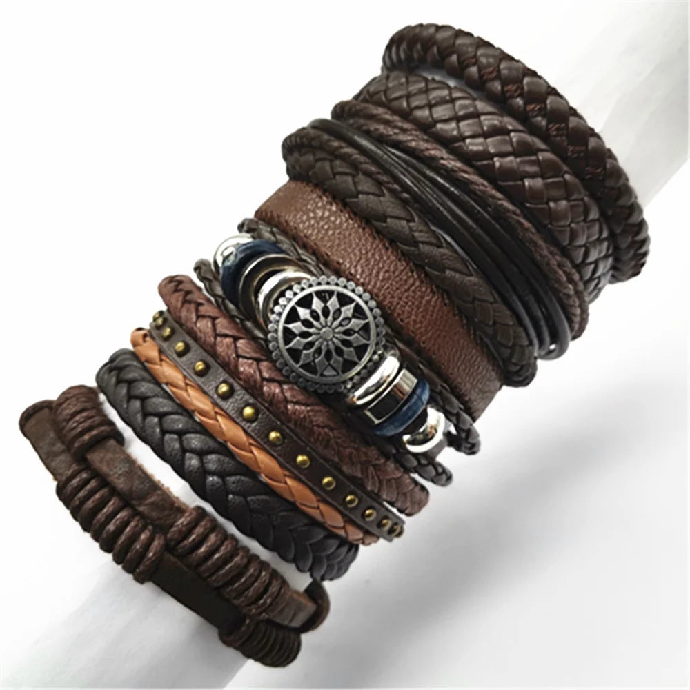 Set of 10 leather bracelets