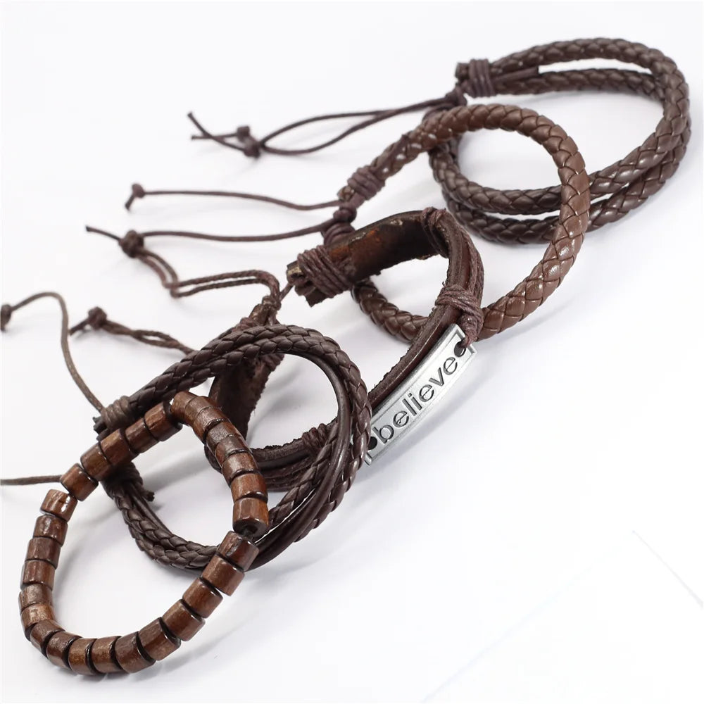 Set of 10 leather bracelets